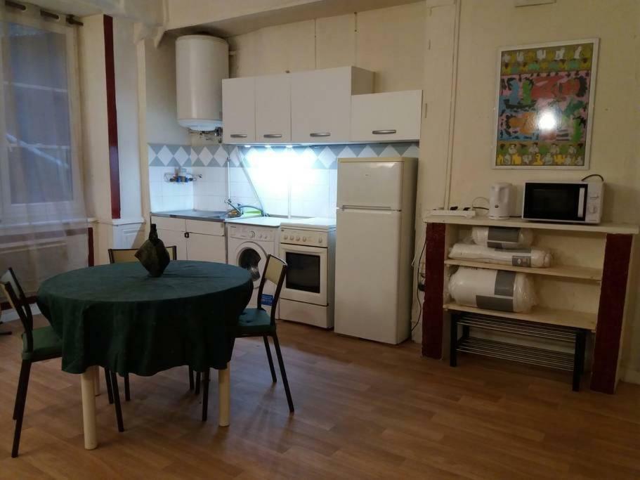 Ferienwohnung logement Quai de Pierre-Scize Lyon Exterior foto